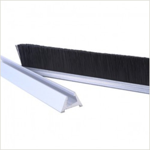 Escalator brush